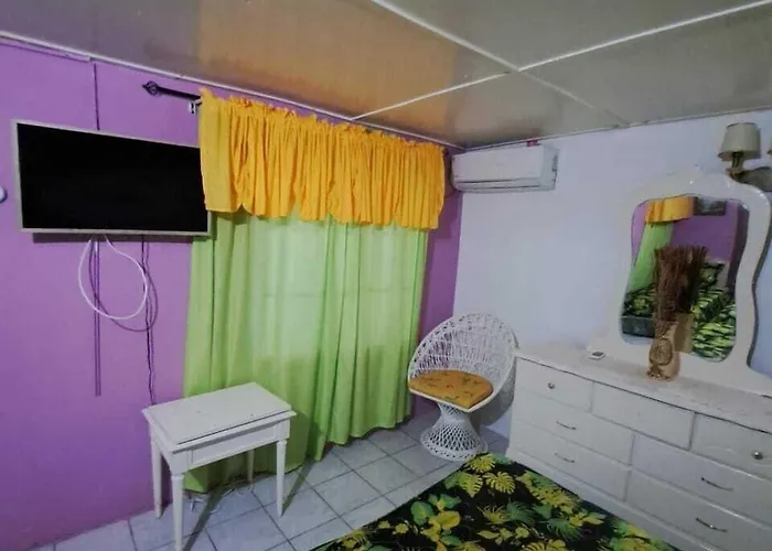 Pinkhibiscus Hotel 3*